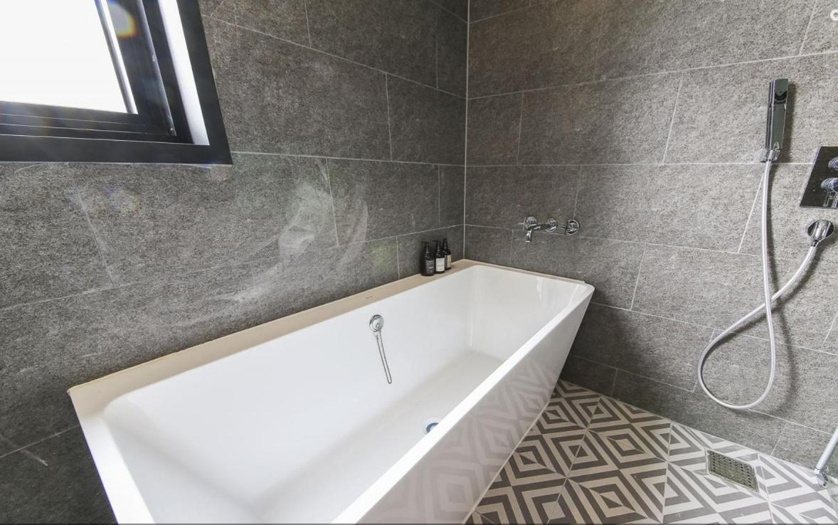 Brown Dot Hotel Gwangan Beach Busan Ngoại thất bức ảnh