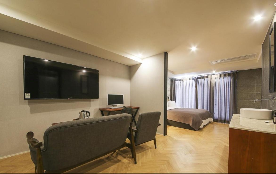 Brown Dot Hotel Gwangan Beach Busan Ngoại thất bức ảnh
